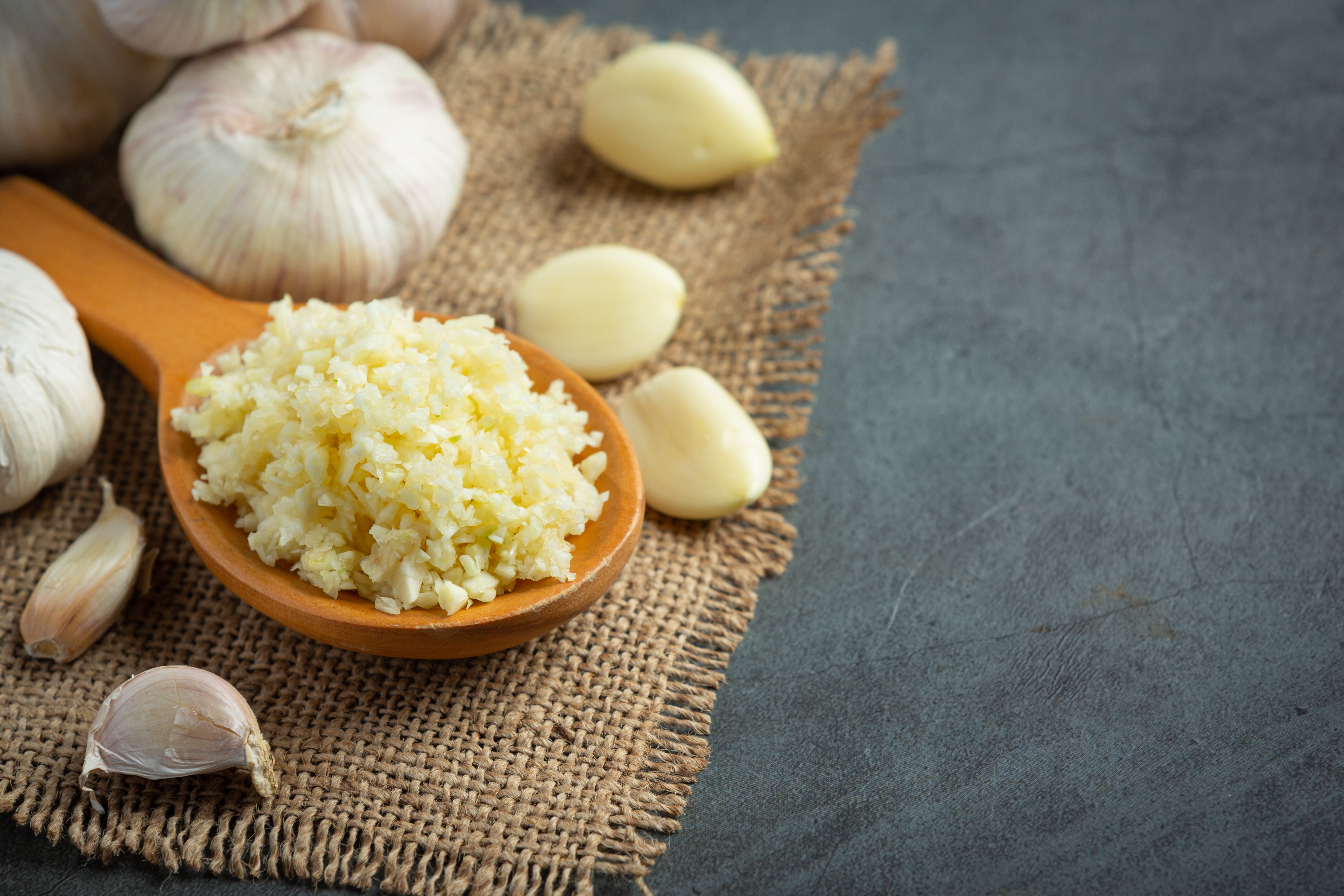 manfaat bawang putih untuk anak, bawang putih imunitas anak, bawang putih pencernaan sehat, Bunda, si Kecil